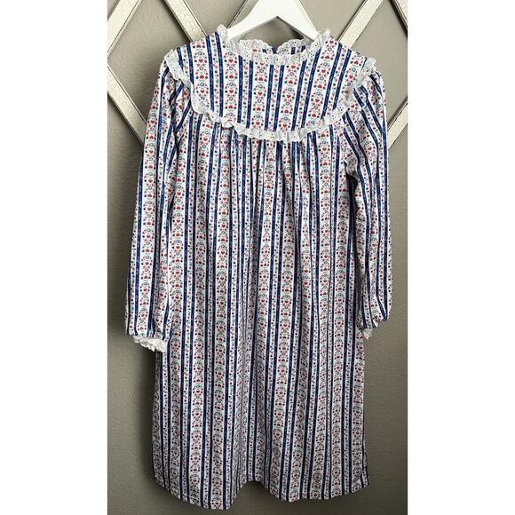 Lanz Of Salzburg Other - Nice! Lanz of Salzburg Girls XL 14/16 Nightgown Blue Red Floral/Heart Lace Trim